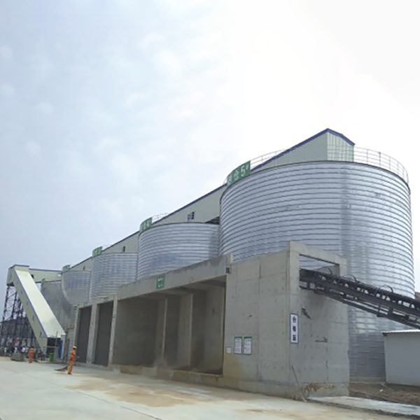 Forcing type concrete mixer